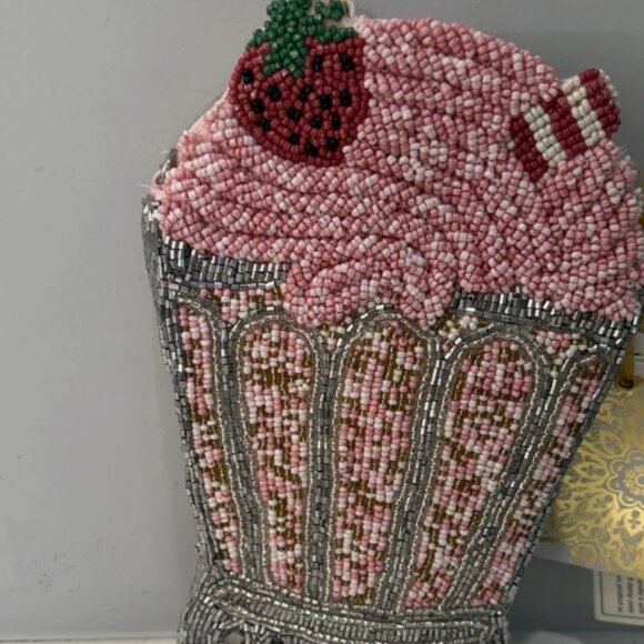 From India to You Strawberry Shake Ice Cream Soda Beaded Handbag Tik Tok Viral - Picture 4 of 4